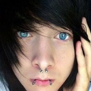 Meet your Posher, Shantivia